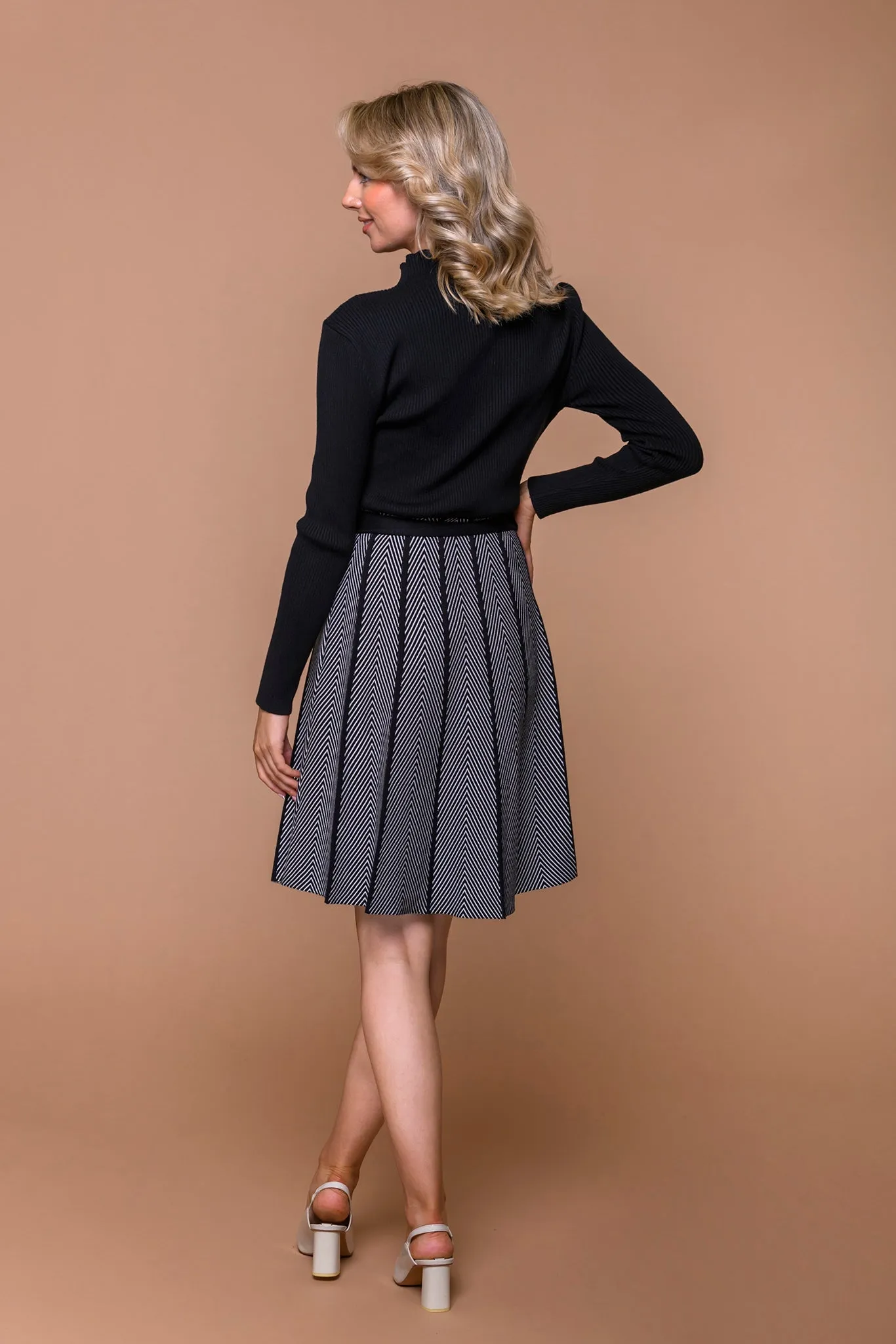 Pleat Monochrome Dress- Black