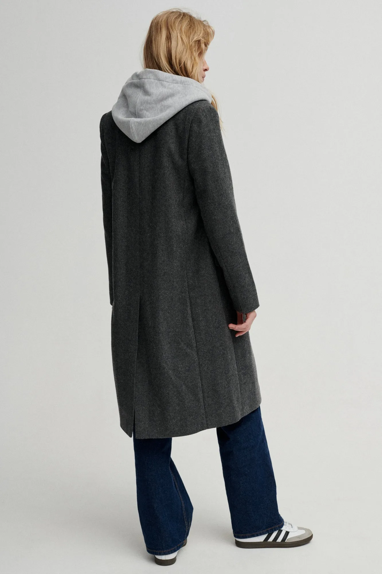 Recycled wool blend coat  / 18 / 06 / granite grey